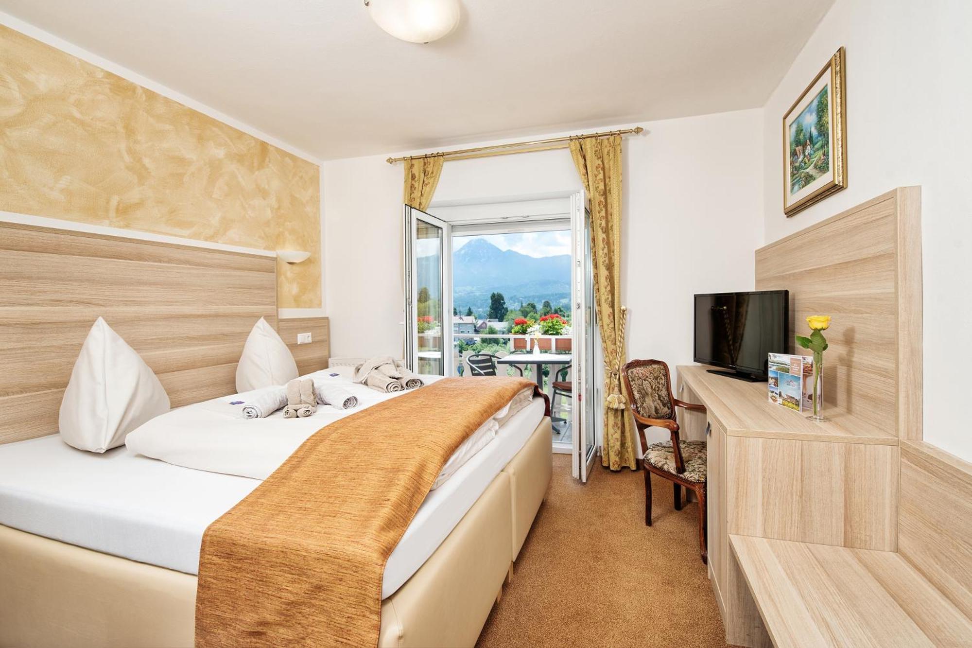 Hotel-Pension Melcher โดรโบลัค อัม ฟาเคอร์เซ ภายนอก รูปภาพ