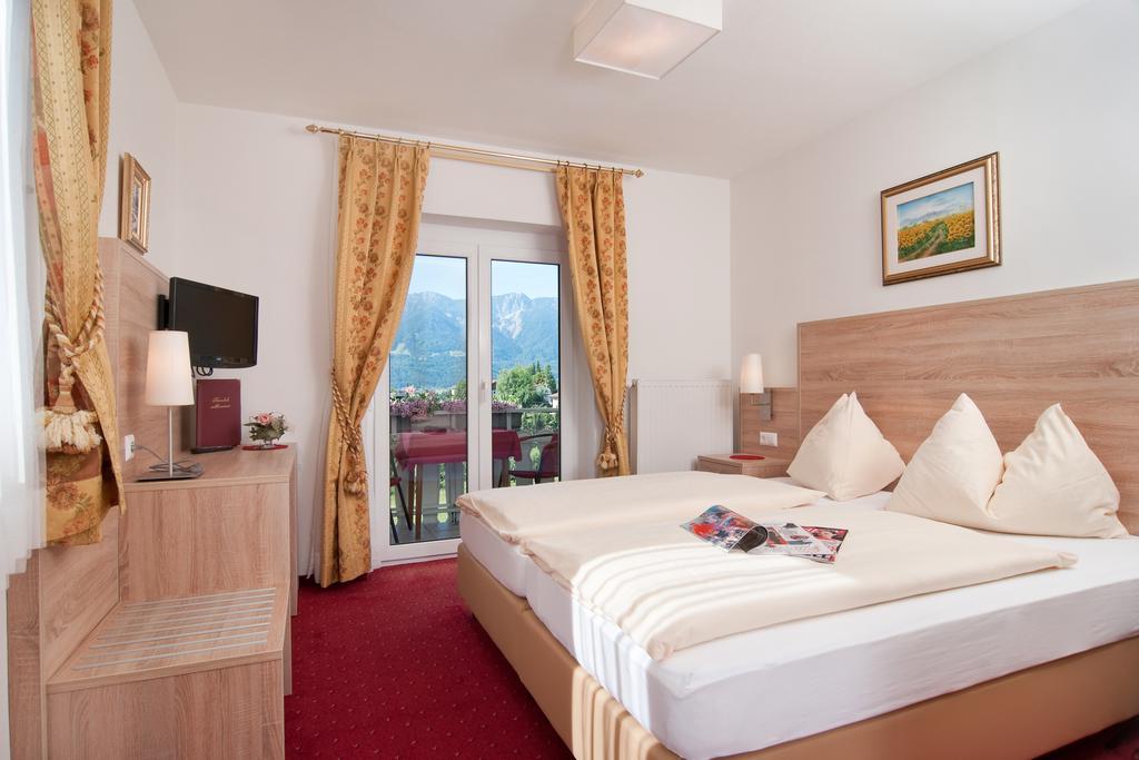 Hotel-Pension Melcher โดรโบลัค อัม ฟาเคอร์เซ ภายนอก รูปภาพ